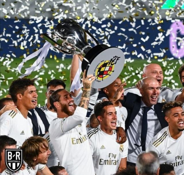 则面前人人 则面前人人