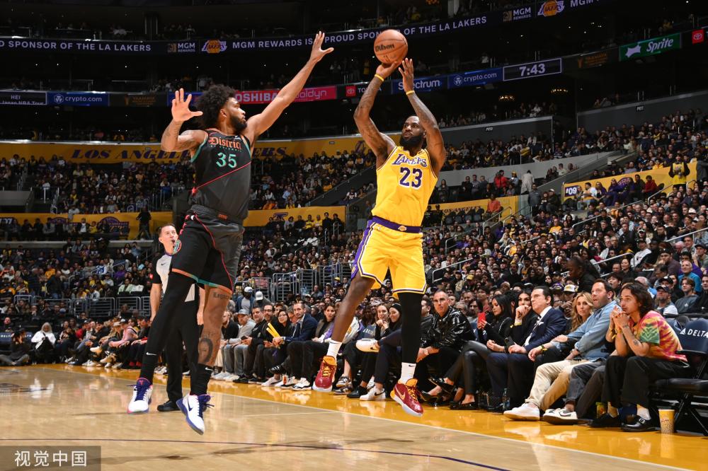 的冲突与舆 的冲突与舆