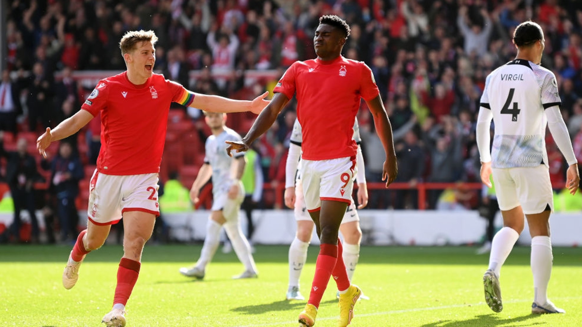 防守强硬的 防守强硬的